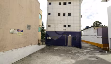 Prédio inteiro à venda em Jardim Marajoara - SP