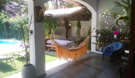 Casa térrea com 4 quartos à venda em Interlagos - SP