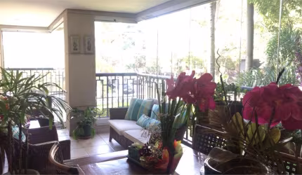 Apartamento com 3 quartos à venda em Santo Amaro - SP