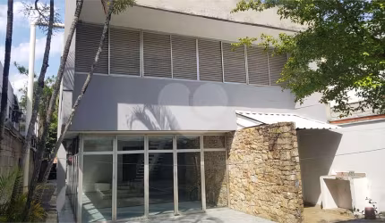 Prédio inteiro à venda em Jardim Petrópolis - SP