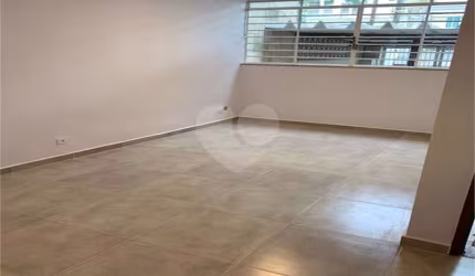 Sobrado com 3 quartos à venda ou para locação em Jardim Petrópolis - SP