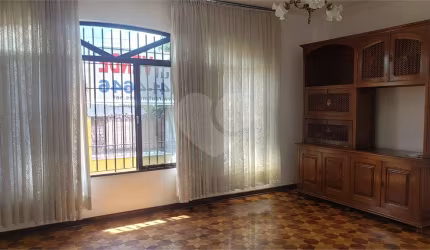 Casa térrea com 3 quartos à venda em Campininha - SP