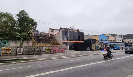 Terreno à venda em Jardim Marajoara - SP