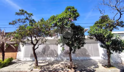 Casa de vila com 5 quartos à venda ou para locação em Jardim Campo Grande - SP