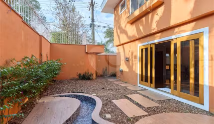 Casa com 4 quartos à venda em Santo Amaro - SP