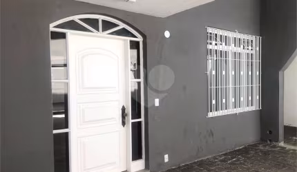 Sobrado com 4 quartos à venda em Vila Cordeiro - SP