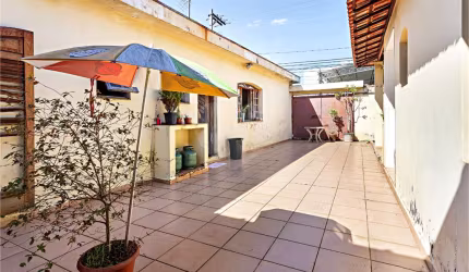 Casa térrea com 3 quartos à venda em Chácara Santo Antônio (zona Sul) - SP