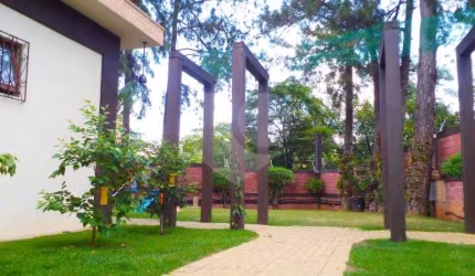Casa térrea com 4 quartos à venda em Jardim Marajoara - SP