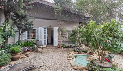 Casa com 4 quartos à venda em Granja Julieta - SP