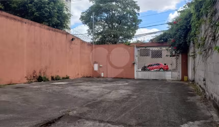 Sobrado com 4 quartos à venda ou para locação em Vila Alexandria - SP
