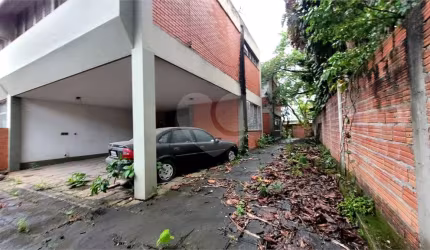 Casa de vila com 3 quartos à venda em Jardim Hípico - SP