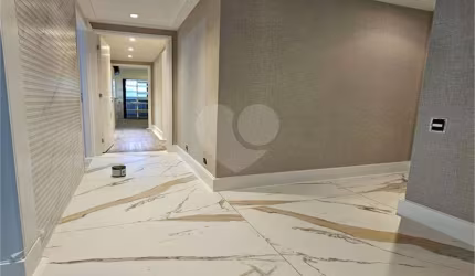 Apartamento com 3 quartos à venda em Jardim Morumbi - SP