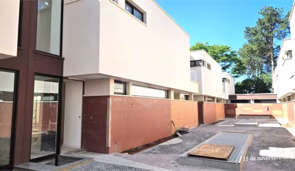 Condomínio com 4 quartos à venda em Jardim Cordeiro - SP