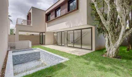 Condomínio com 4 quartos à venda em Jardim Cordeiro - SP
