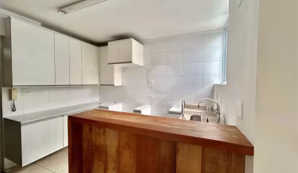 Casa de vila com 2 quartos à venda em Vila Alexandria - SP