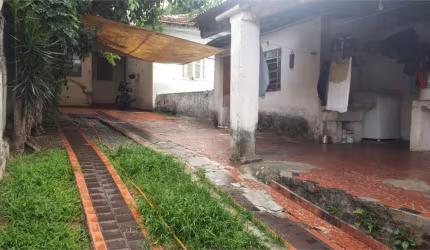 Casa térrea com 3 quartos à venda em Jardim Taquaral - SP