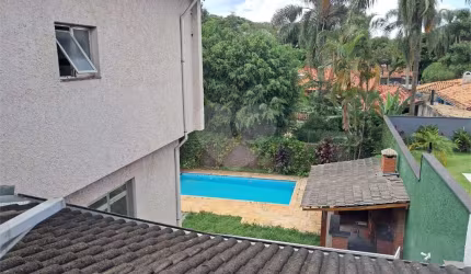 Sobrado com 4 quartos para locação em Interlagos - SP