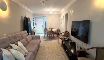 Apartamento com 3 quartos para locação em Vila Progredior - SP