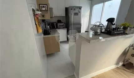 Casa térrea com 3 quartos à venda em Vila Isa - SP