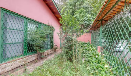 Casa térrea com 3 quartos para locação em Granja Julieta - SP