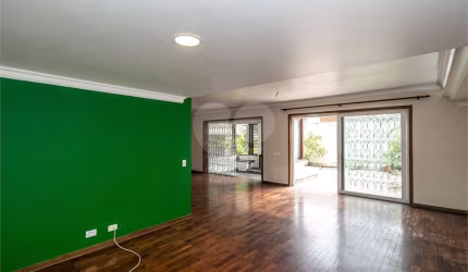 Casa com 5 quartos à venda ou para locação em Vila Nova Caledônia - SP