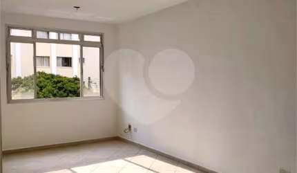 Apartamento com 2 quartos à venda ou para locação em Campo Belo - SP