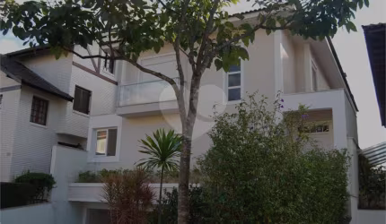 Condomínio com 4 quartos à venda em Jardim Colombo - SP