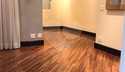 Apartamento com 3 quartos à venda ou para locação em Vila Sofia - SP