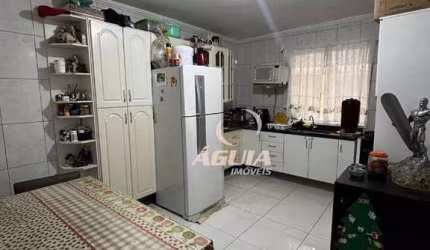 Sobrado com 2 SUÍTES à venda, 100 m² por R$ 350.000 - Vila Assis Brasil - Mauá/SP