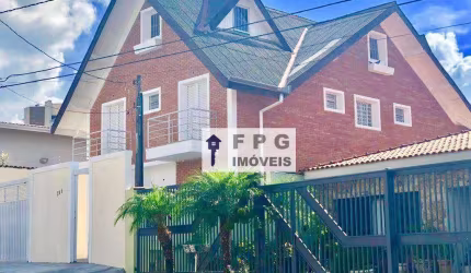 Belíssima casa com 5 suítes  à venda no loteamento Loanda - Atibaia/SP