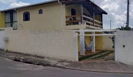 Linda casa com 4 dormitórios - Jd Imperial - Atibaia/SP