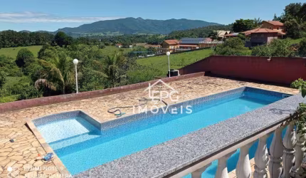 Chácara com 3 dormitórios à venda em Piracaia/SP
