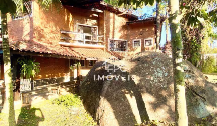 Casa com 3 dormitórios à venda, 350 m² por R$ 1.590.000 - Usina - Atibaia/SP