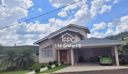 Linda Casa no Condomínio Serra da Estrela