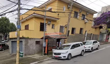 Sobrado com 7 quartos para locação em Perdizes - SP