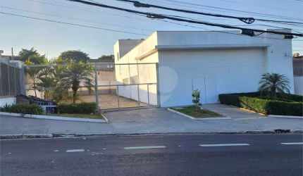Prédio inteiro à venda ou para locação em Limoeiro - SP