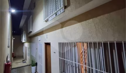 Casa de vila com 2 quartos à venda em Itaquera - SP