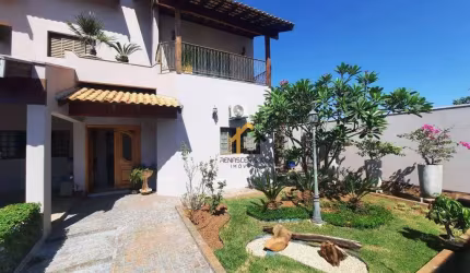 Sobrado com 4 dormitórios à venda, 340 m² por R$ 950.000 - Jardim Tarraf II - São José do Rio Preto/SP