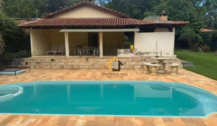 Rancho com 4 dormitórios à venda, 280 m² por R$ 650.000 - Sobradinho - Adolfo/SP