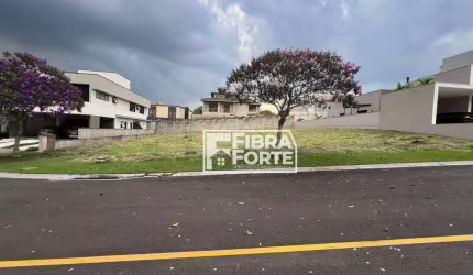 TERRENO À VENDA COM LOCALIZAÇÃO PRIVILEGIADA EM FRENTE AO SHOPPING VALINHOS/SP