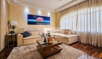Casa para venda no Parque da Figueira com 3 dormitórios sendo 2 suítes.