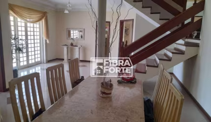 Linda casa no Taquaral em bolsão tranquilo  4 dormitórios sendo 3 stes