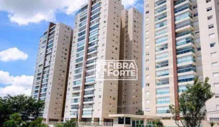 Cobertura com 215 metros úteis região do Alphaville
