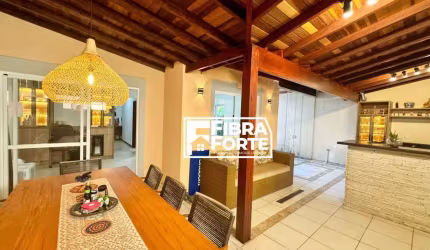 Casa com 3 dormitórios à venda, 200 m² por R$ 1.090.000,00 - Parque Rural Fazenda Santa Cândida - Campinas/SP