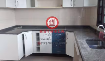 Casa à venda em Jacareí-SP, bairro Parque Santo Antônio: 3 quartos, 2 banheiros, 116,40 m² de área!