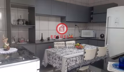Imperdível! Casa à venda em Jacareí-SP, Parque Santo Antônio: 04 quartos, 02 banheiros, 02 vagas, 127,17 m² de área.