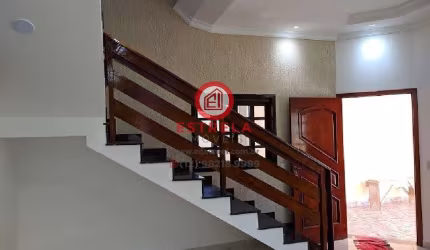 Imóvel de alto padrão no Residencial Santa Paula em Jacareí-SP: 5 quartos, 4 suítes, 2 salas, 2 vagas e 310m². Confira já!