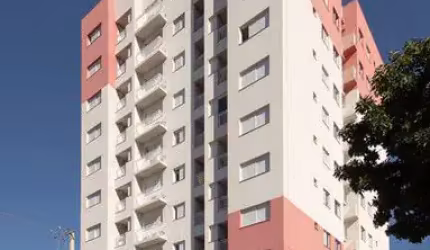 Lindo apartamento de 2 qts com sacada e churrasqueira - Área de lazer com piscina