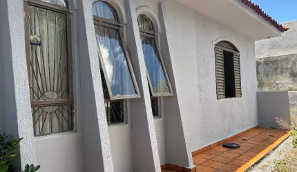 Casa e edícula à venda -  terreno inteiro com 360m² - localização privilegiada, atrás do Shopping Boulevard