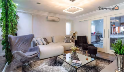 Casa com 4 quartos e 4 vagas à venda, 490 m² por R$ 3.500.000,00 - Jardim das Américas - Curitiba/PR